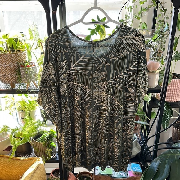 LILY MORGAN | Leaf Print Women's Top - Picture 5 of 8